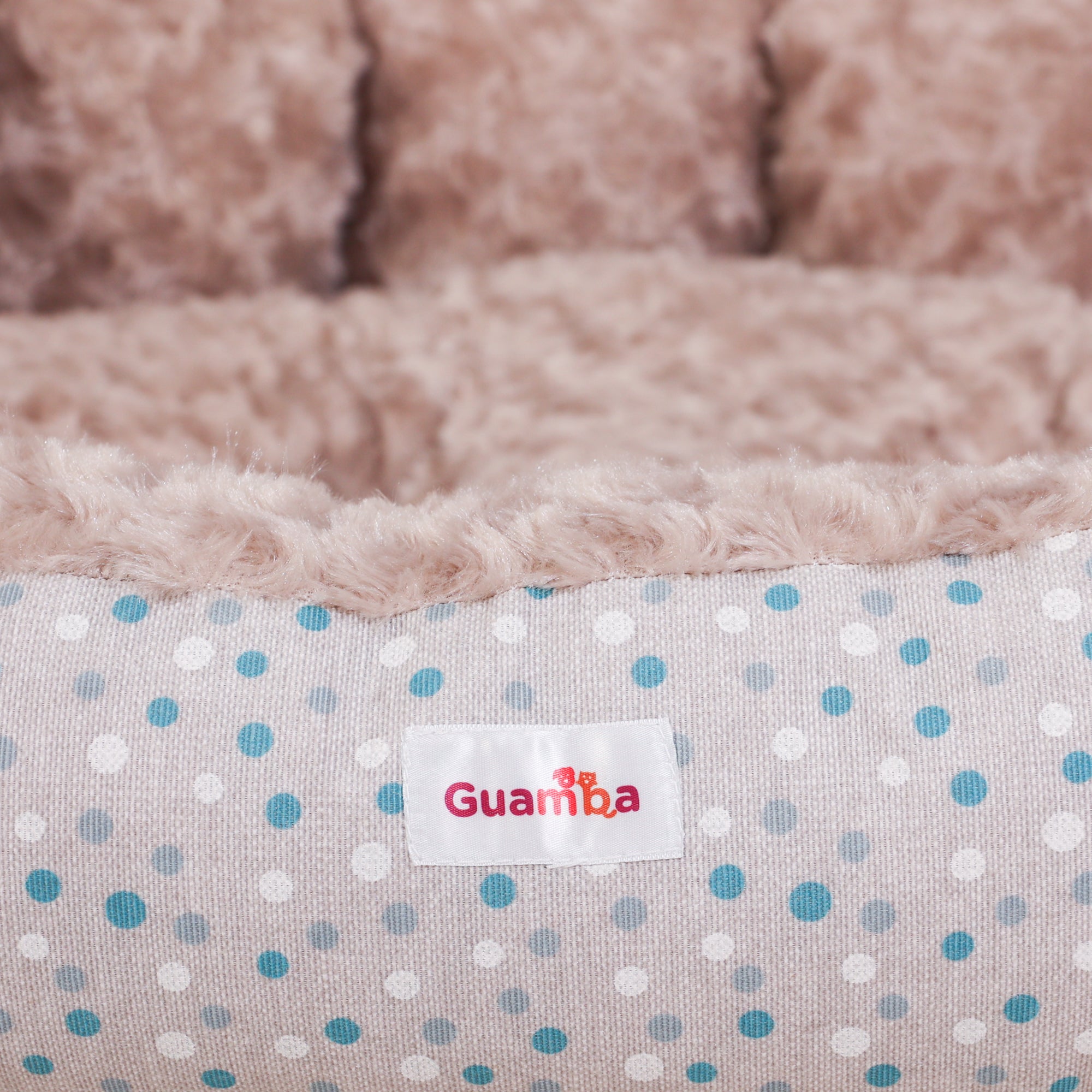 cama para perro y gato arlequín